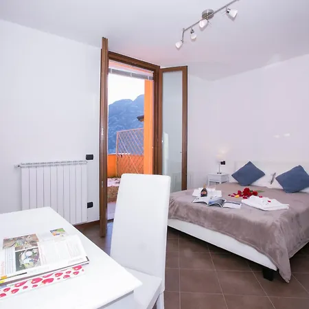 Apartment Borgo La Sorgente - Dolce Gravedona
